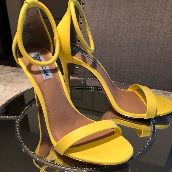 Steve Madden Yellow Heels Size 8.5 - Picture 1 of 5